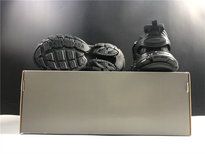 BLCG TRACK SNEAKER 542023 W3GB1 7302