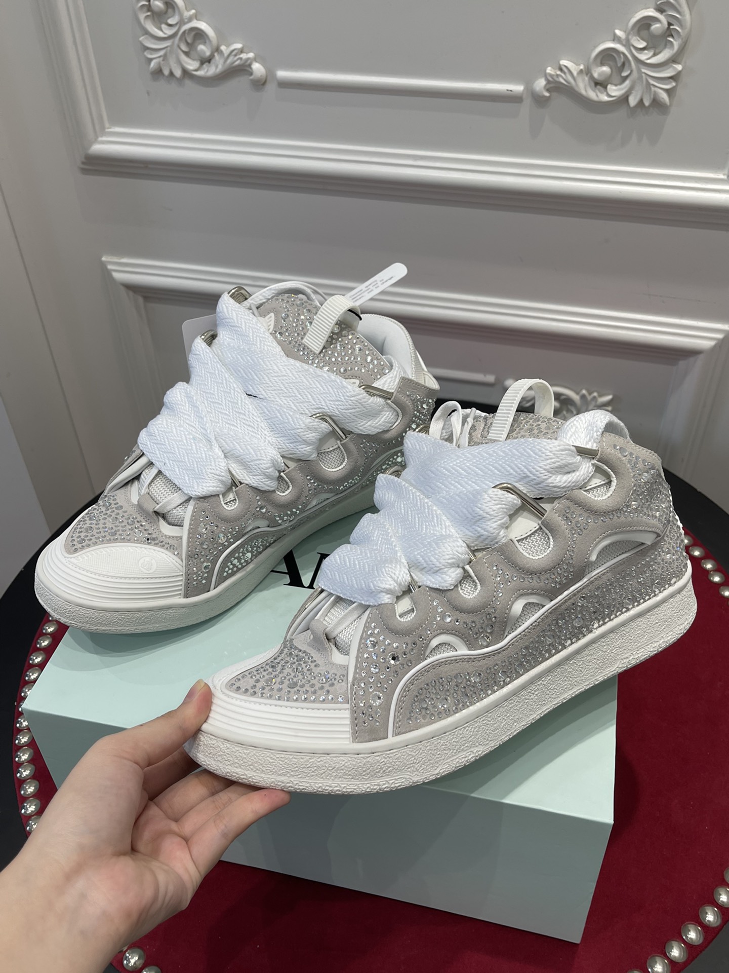 Lanvon Curb Sneaker White Rhinestone FMSKRK11STRAP22
