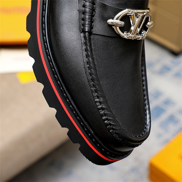 Lv Loafer 023