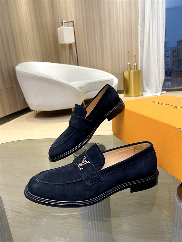 Lv Loafer 043