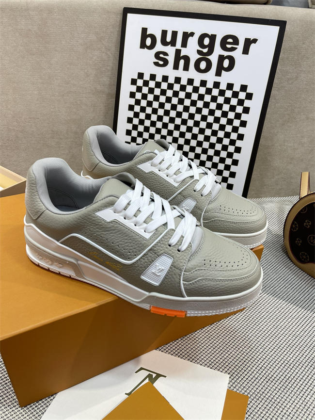 Lv Trainer Sneaker 89