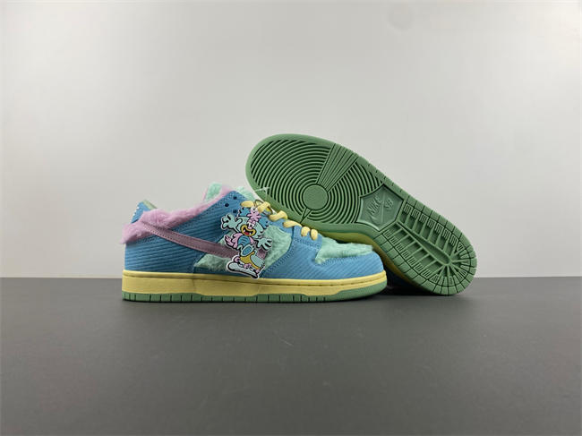 Verdy x Nike SB Dunk Low FN6040-400
