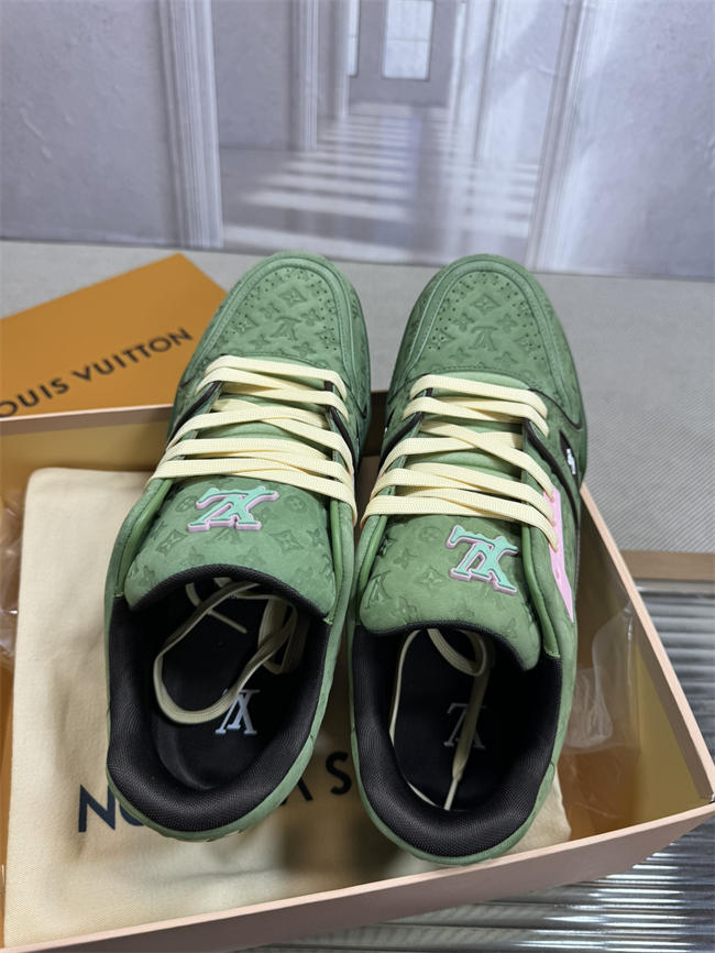 Lv Trainer Sneaker